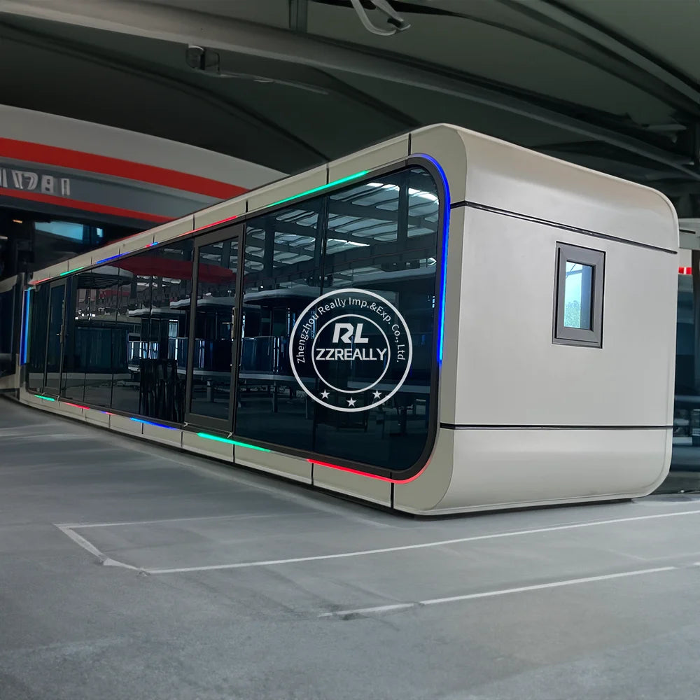 Prefabricated Space Capsule House Container Houses Customized Luxury Capsule Hotel  Tiny Houses