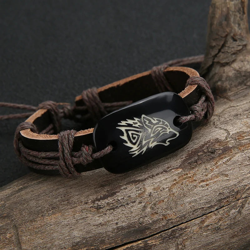 Wolf Pendant Leather Bracelet Men’s Adjustable Tribal Design Wristband Stylish Wolf Head Jewelry for Fashion Lovers