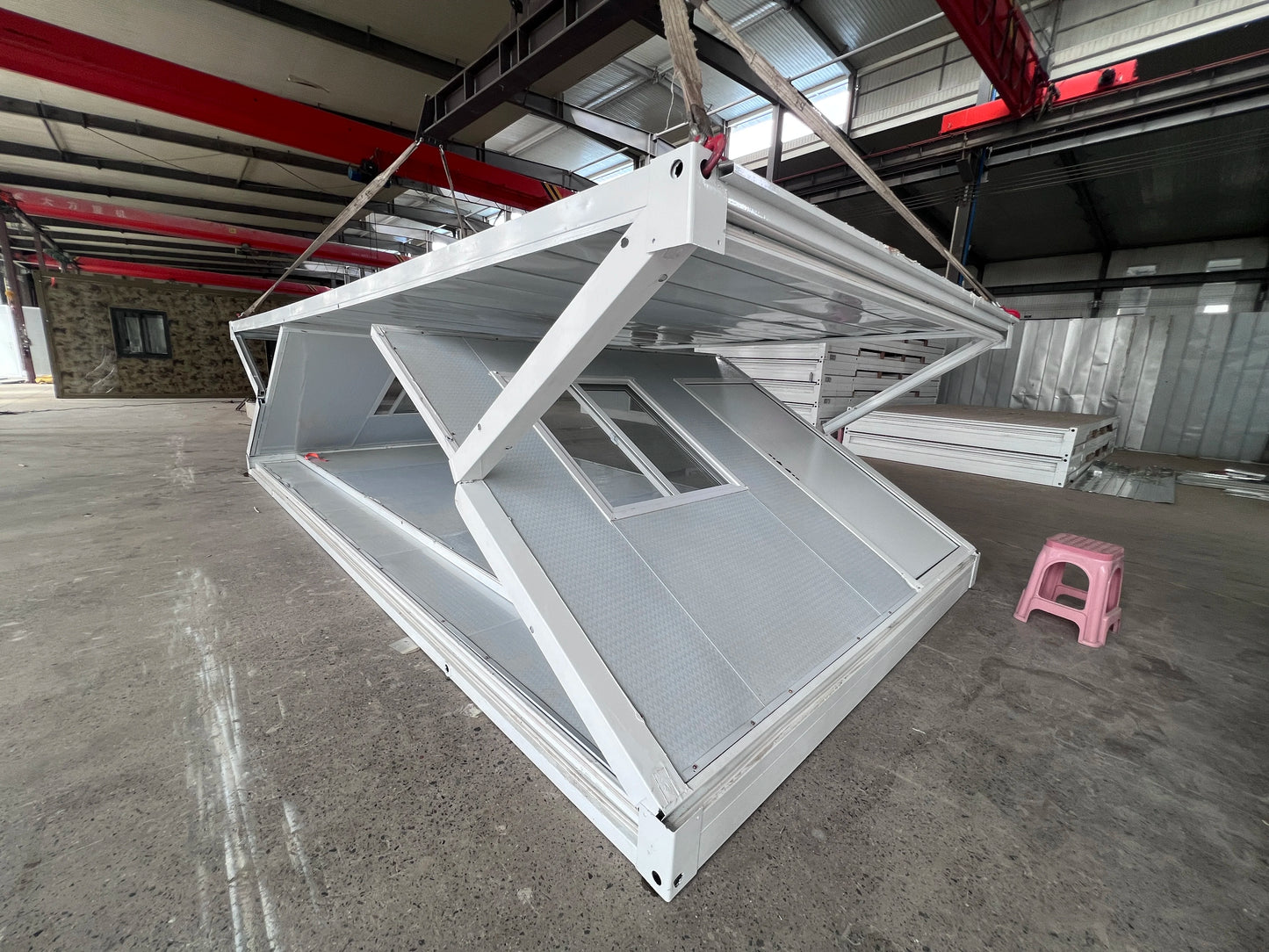 Deposit Portable mini modular prefabricated house; steel structure mobile house; villa with pointed roof