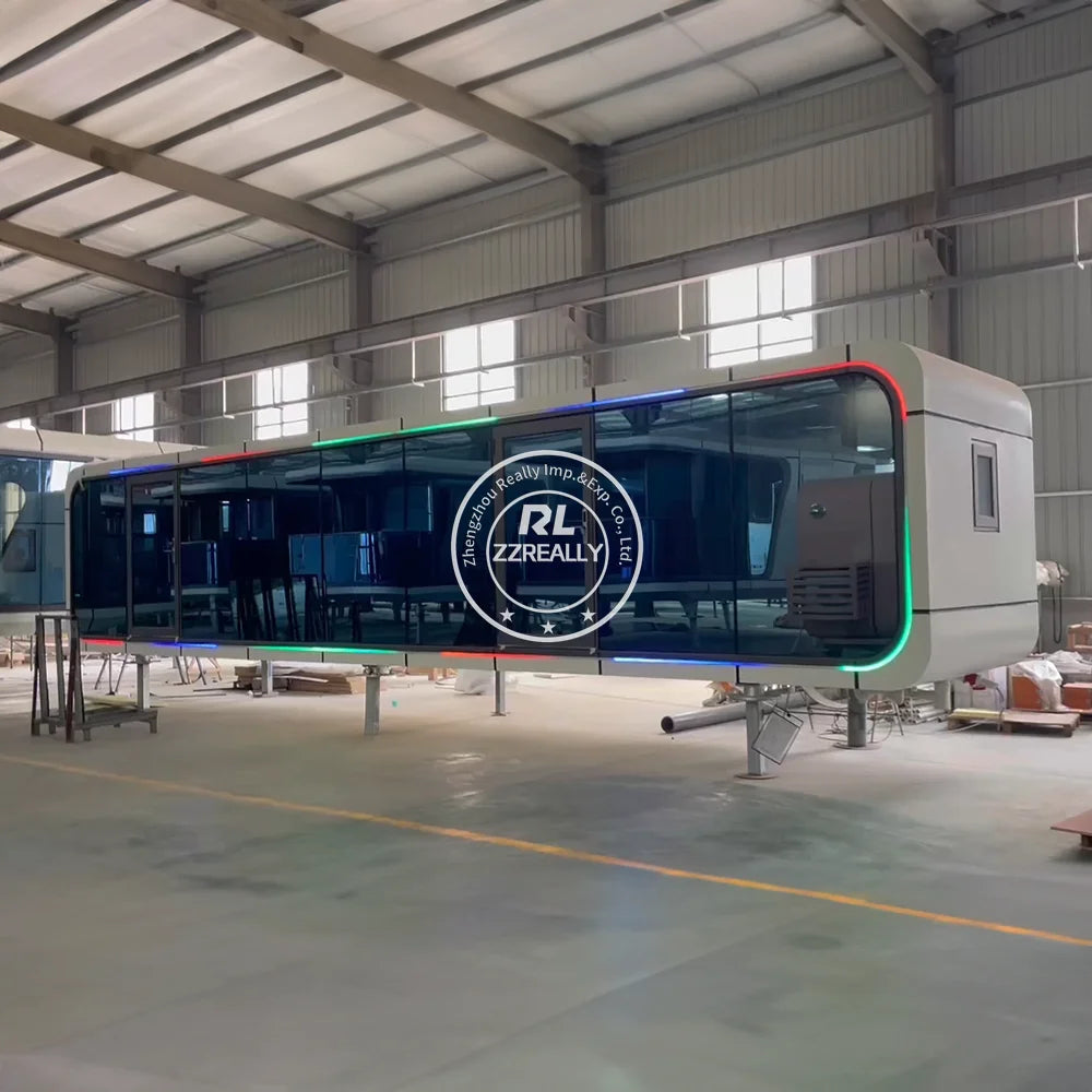 Prefabricated Space Capsule House Container Houses Customized Luxury Capsule Hotel  Tiny Houses