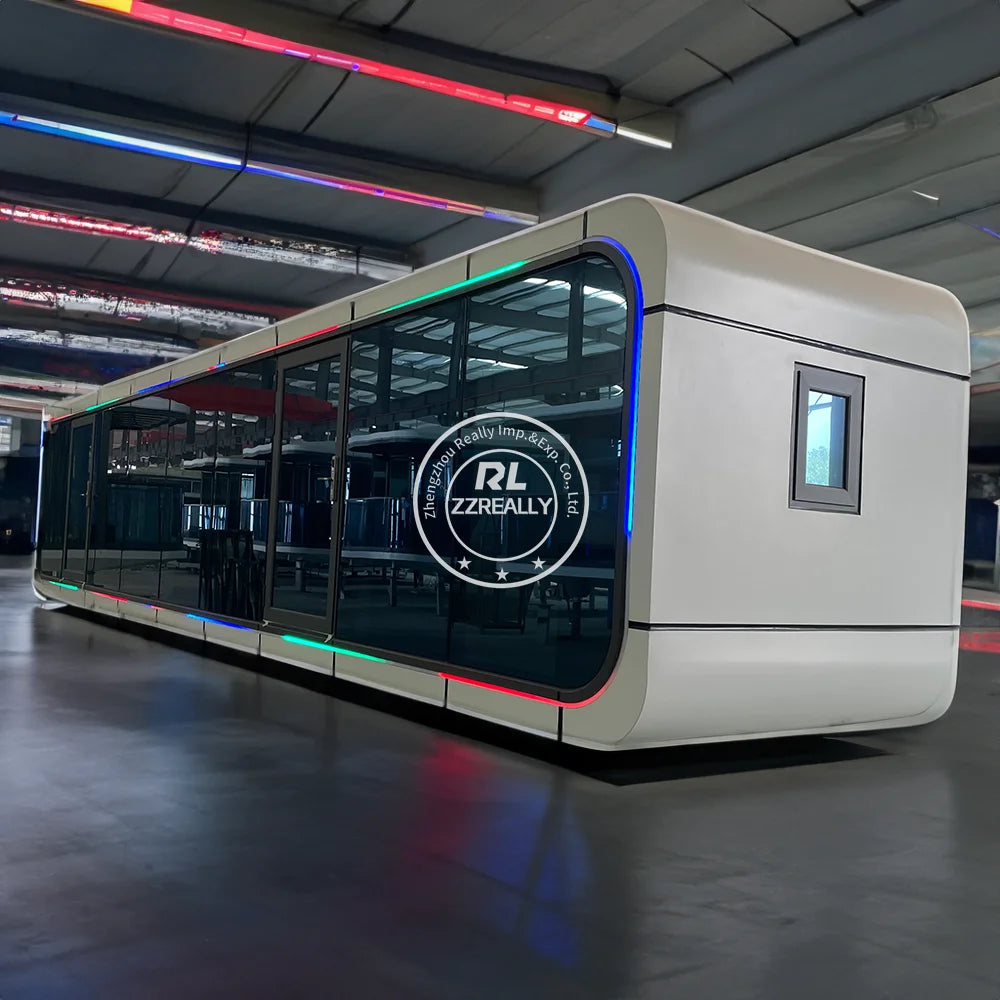 Prefabricated Space Capsule House Container Houses Customized Luxury Capsule Hotel  Tiny Houses