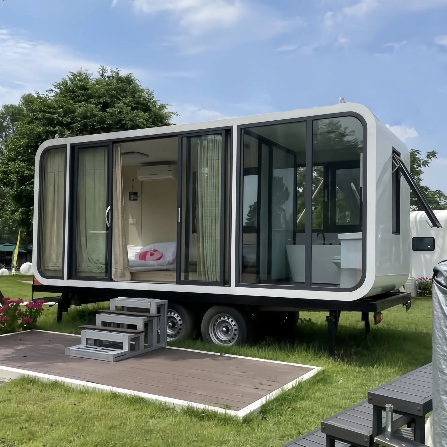 Prefab Capsule Futuristic Prefabricated Container Portable Space Glamping Pod House From Manufacturer