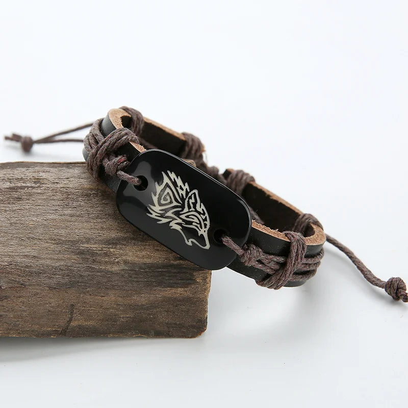 Wolf Pendant Leather Bracelet Men’s Adjustable Tribal Design Wristband Stylish Wolf Head Jewelry for Fashion Lovers